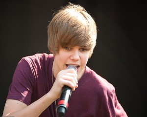 Justin-Bieber-spiewa